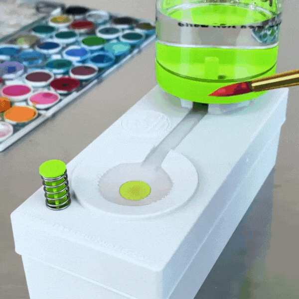 Demonstration of Automatic Brush Cleaner Pro cleaning a paintbrush with fresh water flow system